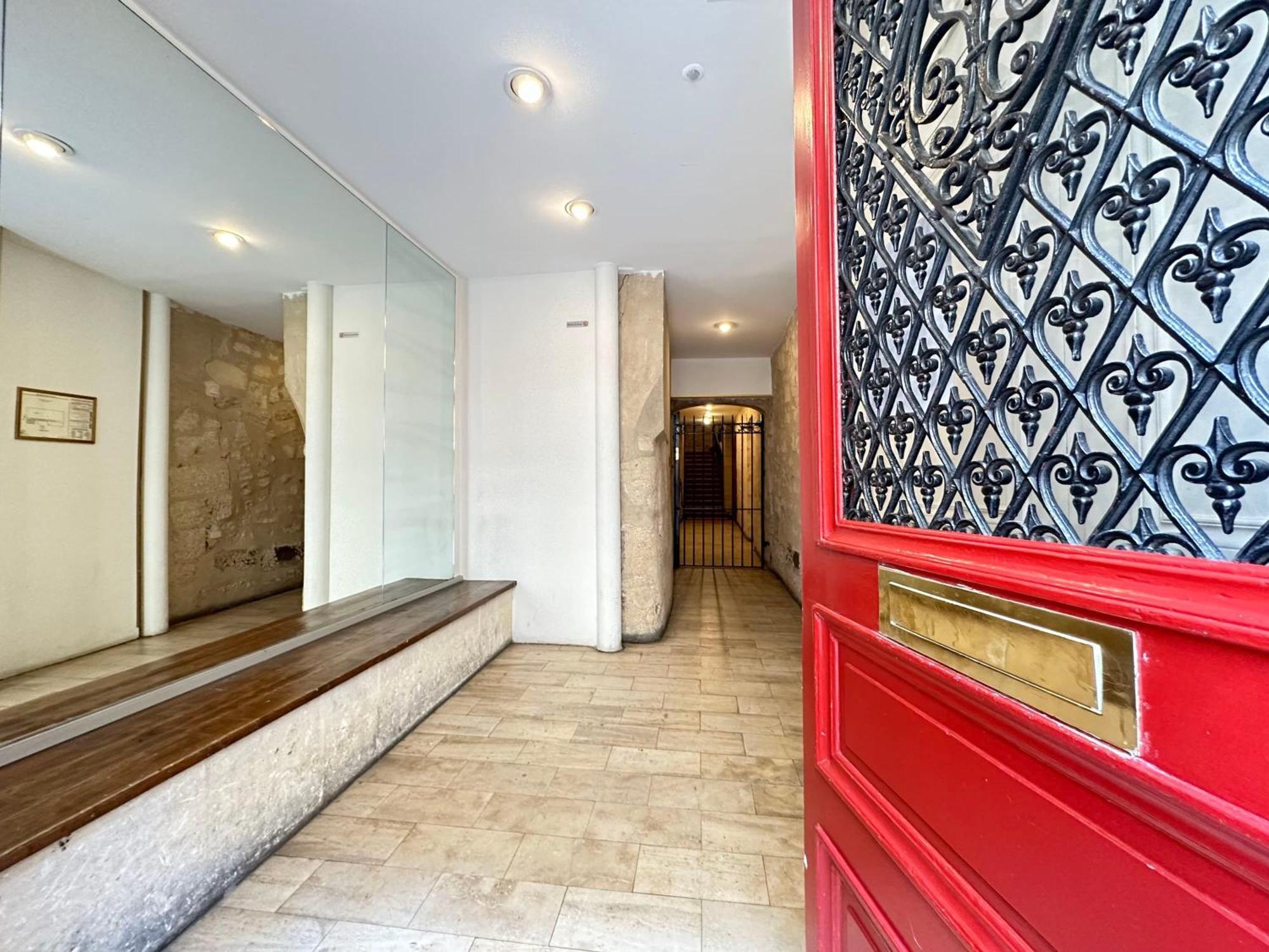 Stylish Steps From Le Marais Appartement Paris
